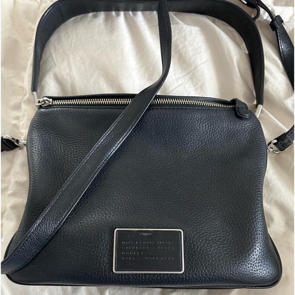 - Marc by Marc Jacobs cross body multi pocket ligurro leather bag LAST PRICE - Picture 6 of 8